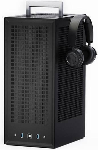 Revolt Gaming PC - AMD Ryzen 7 9800X, GeForce RTX 5070 Ti 16GB, 32GB DDR5 RAM, 1TB SSD in UAE